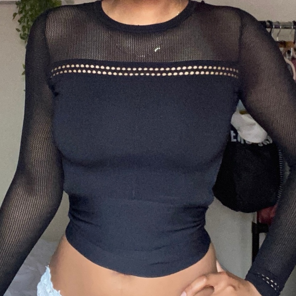 Brand new mesh knitted Zara cropped wrap top